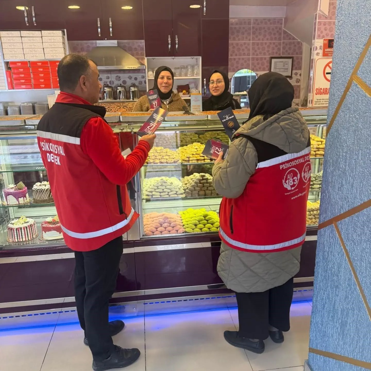 Gediz'de kadına şiddetle mücadele için broşürlü bilgilendirme yapıldı
