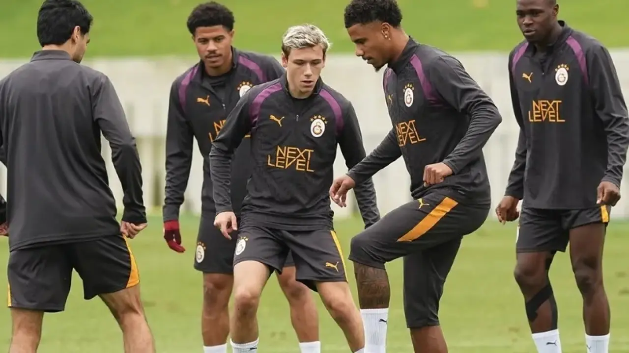 Galatasaray Lille maçının kamp kadrosunu açıkladı! Büyük sürpriz