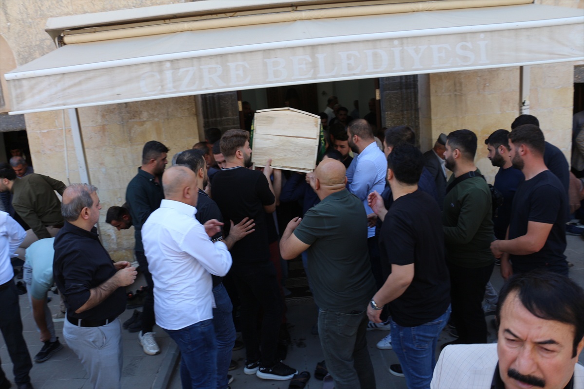 Cizre'de 38 yıl görev yapan hastane personeli Şerif Şaman kanserden hayatını kaybetti