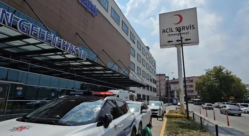3. katta halat koptu, yük asansörü yere çakıldı: 1'i ağır 3 yaralı
