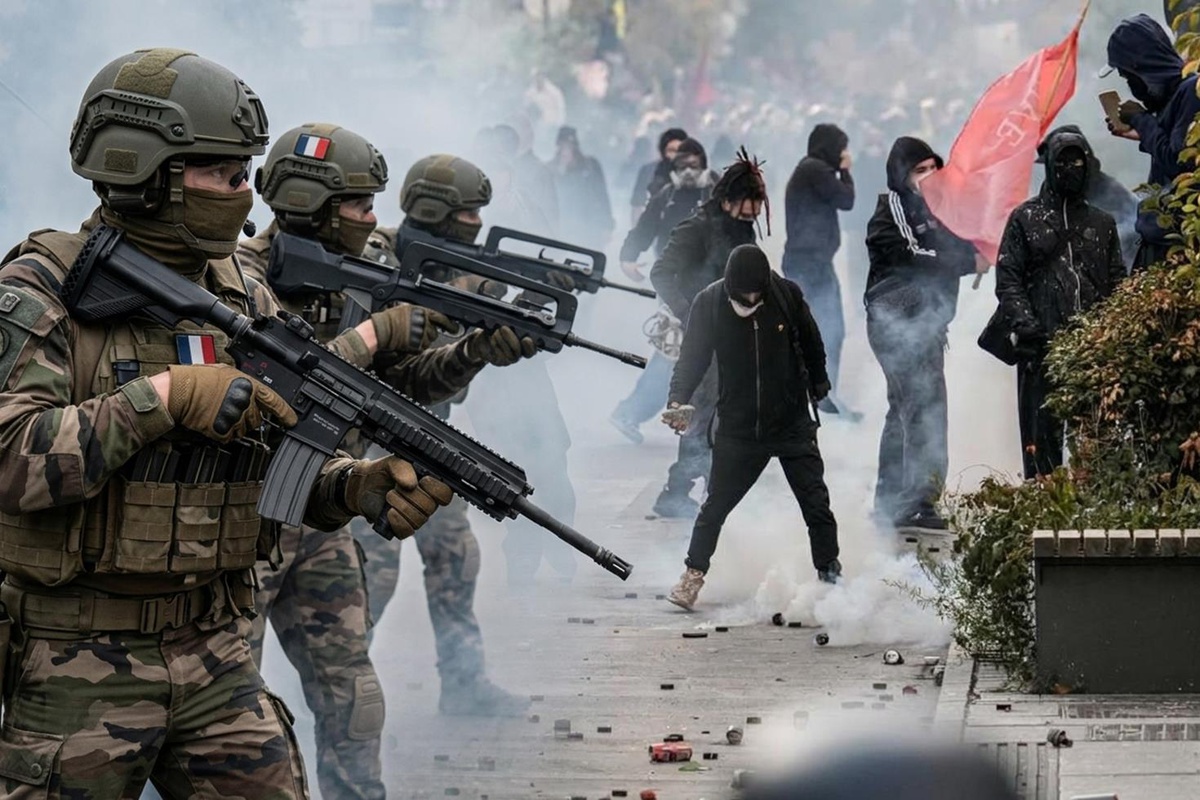 Fransa cumartesi gününe hazırlanıyor! Ordu sokağa inecek