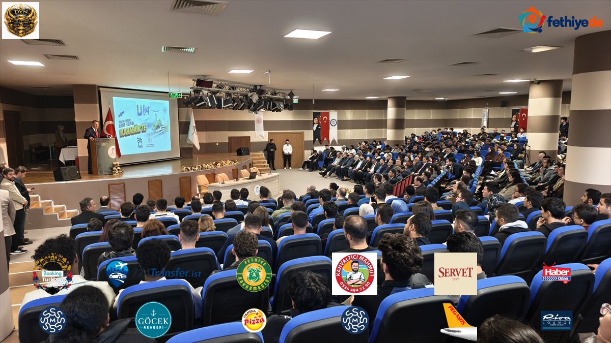 Bakan Yardımcısı Boyraz, Karabük Üniversitesi öğrencilerine ulaşım yatırımlarını anlattı