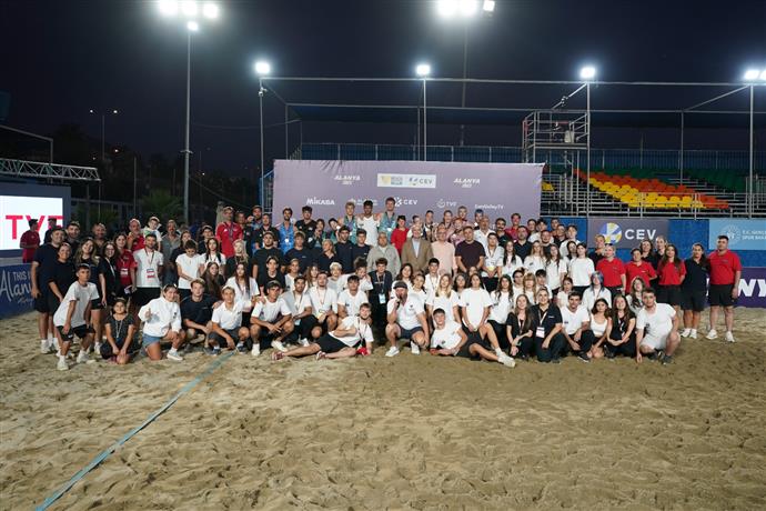 [BELEDIYE · Antalya · Alanya] Alanya’da plaj voleybolu şöleni tamamlandı