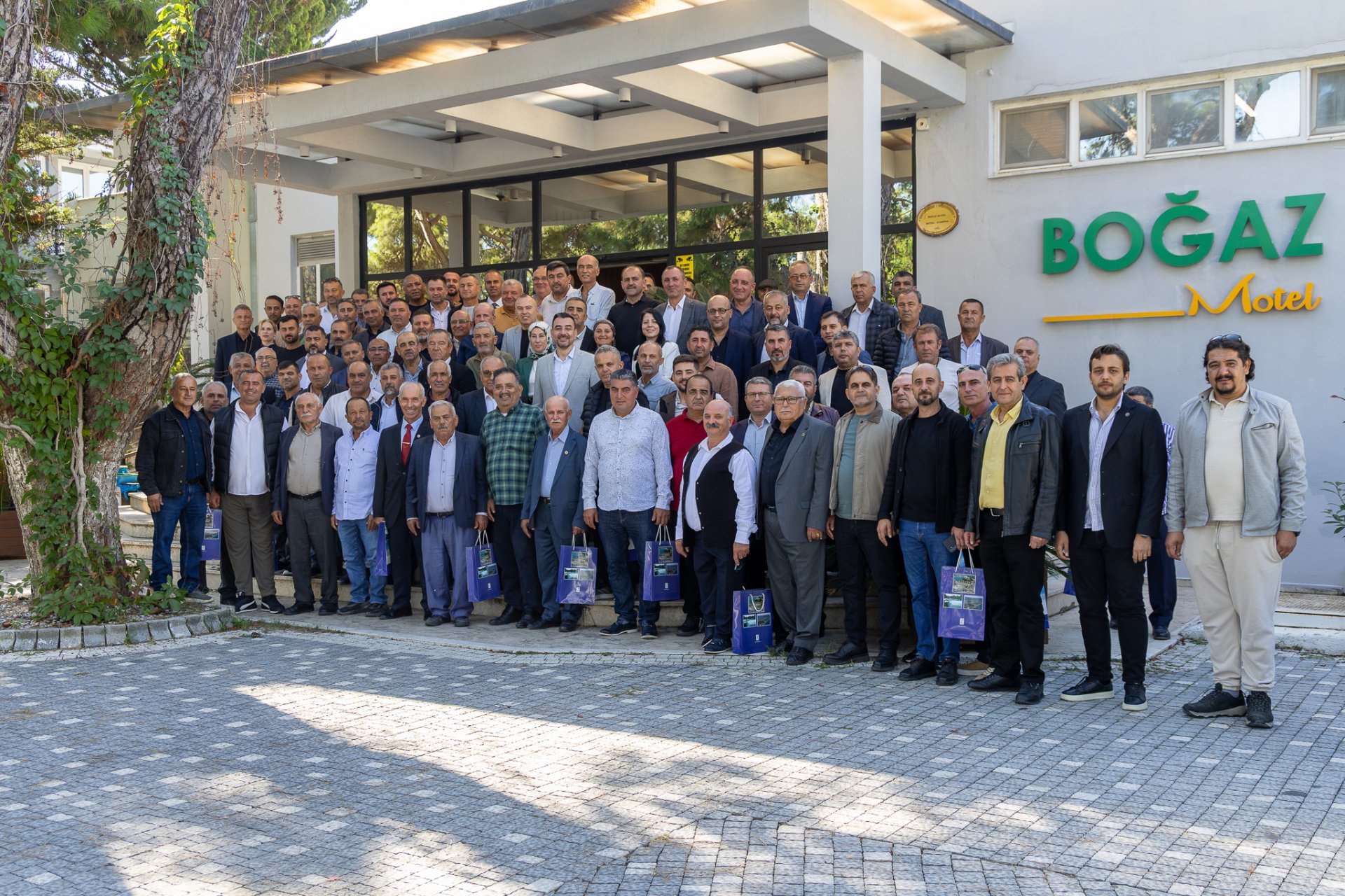 [BELEDIYE · Antalya · Manavgat] MANAVGAT’IN MUHTARLARI BOĞAZ OTEL’DE BİR ARAYA GELDİ