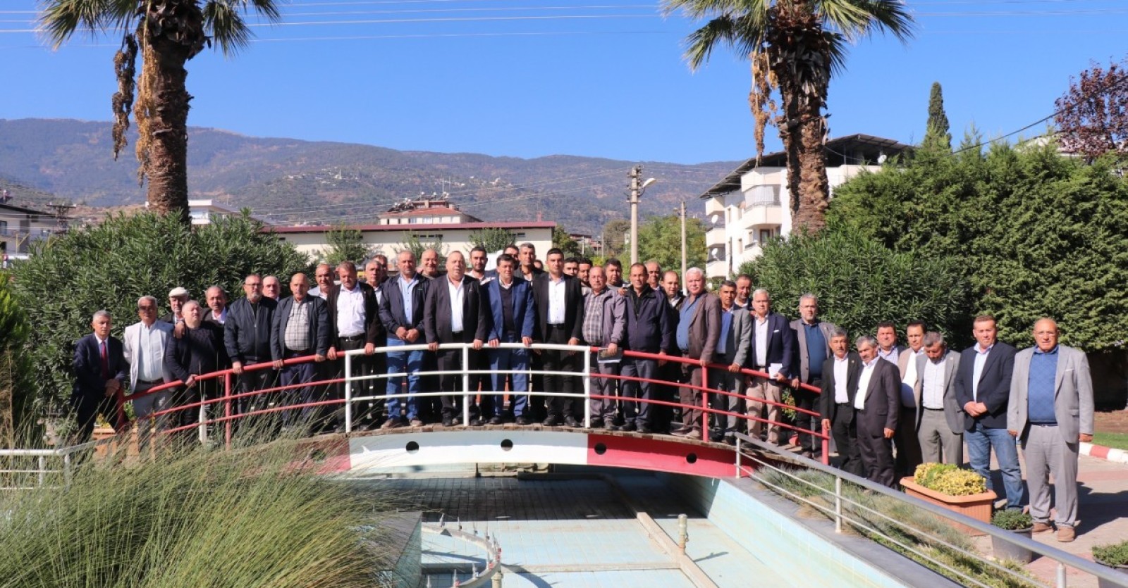 [BELEDIYE · Aydın · Bozdoğan] Bozdoğan’da Muhtarlar Günü Dolayısıyla Muhtarlarla Kahvaltıda Buluştu 19 Ekim 2026 Bozdoğan Belediye Başkanı Mustafa Galip Özel, 19 Ekim Muhtarlar Günü dolayısıyla mahalle muhtarlarıyla Gençlik Parkı’nda düzenlenen kahvaltı programında bir araya geldi. Bozdoğan’da 19 Ekim Muhtar...
