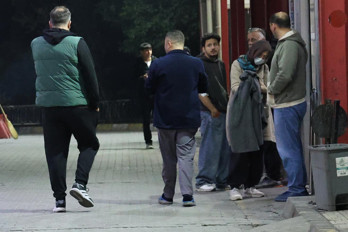 Sahilde korkunç kavga! Kopan kulak parçası kayıp