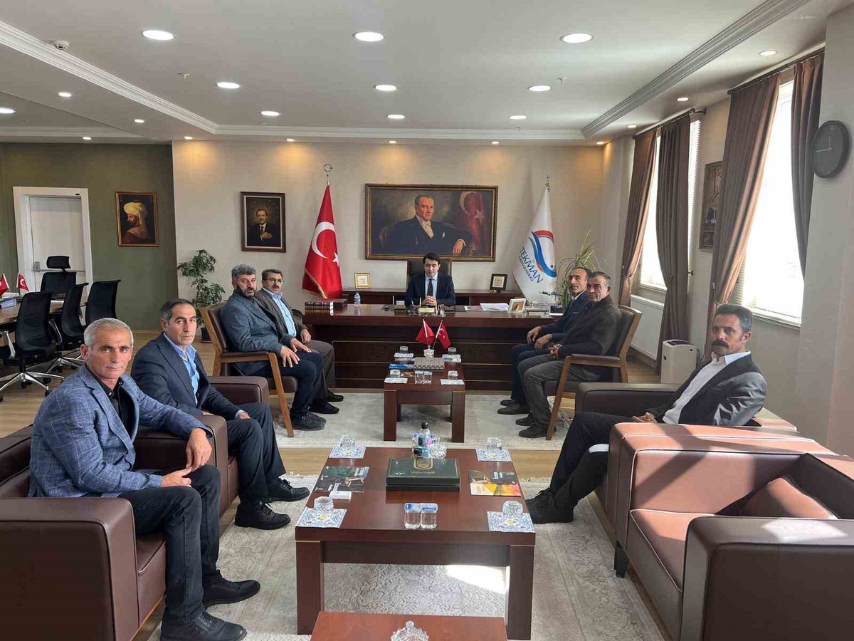 Tekman'da Muhtarlar Günü töreni yapıldı, Kaymakam muhtarları köprü olarak gördü