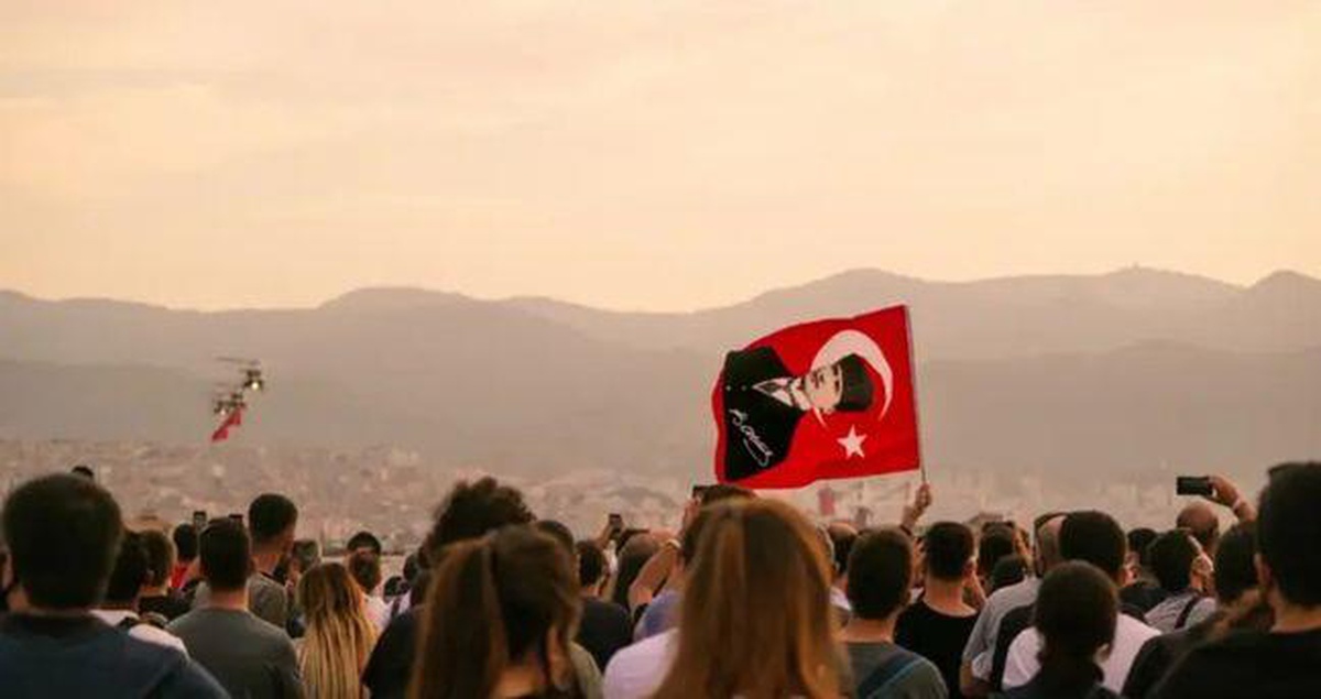 28 Ekim yarım gün mü? 28 Ekim okullar, üniversiteler, özel sektör yarım gün mü?