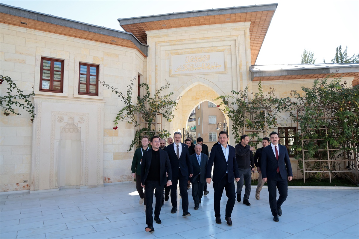Tokat Valisi Köklü ile Başkan Yazıcıoğlu, Malatya Darende'deki külliyeyi ziyaret etti