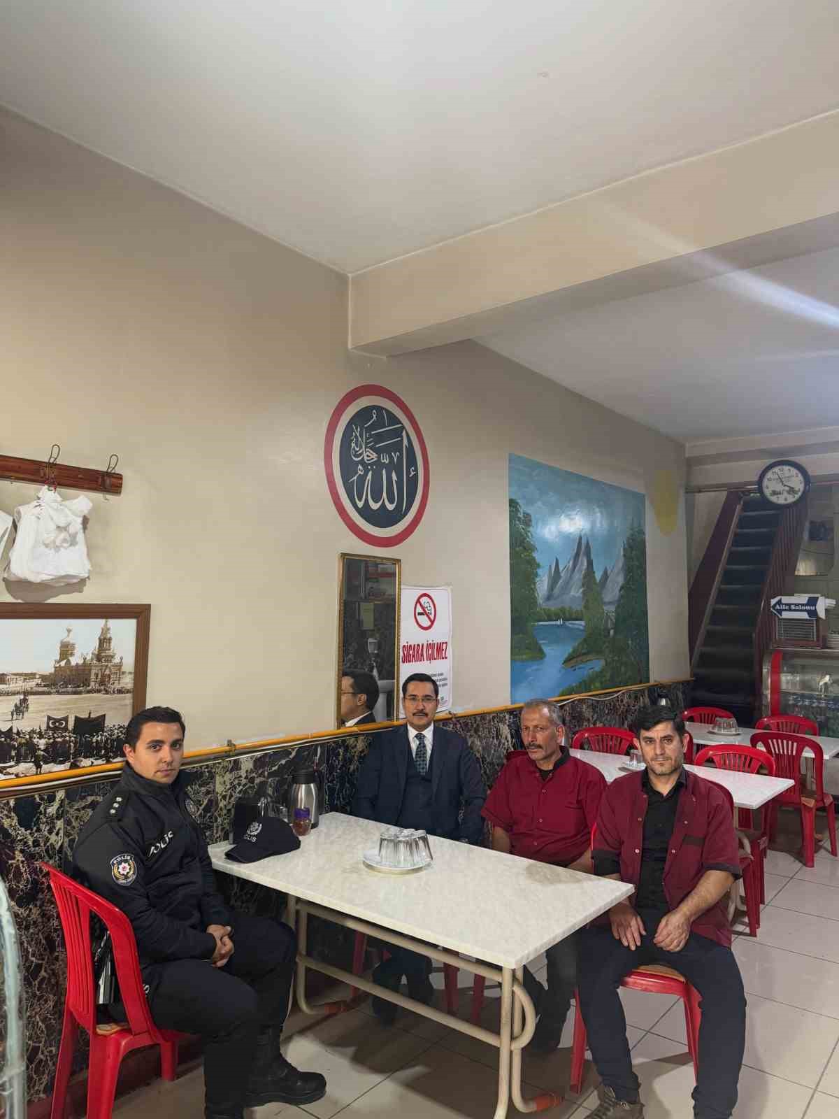Akyaka Kaymakamı Demirtaş, esnafı ziyaret ederek talep ve görüşleri dinledi