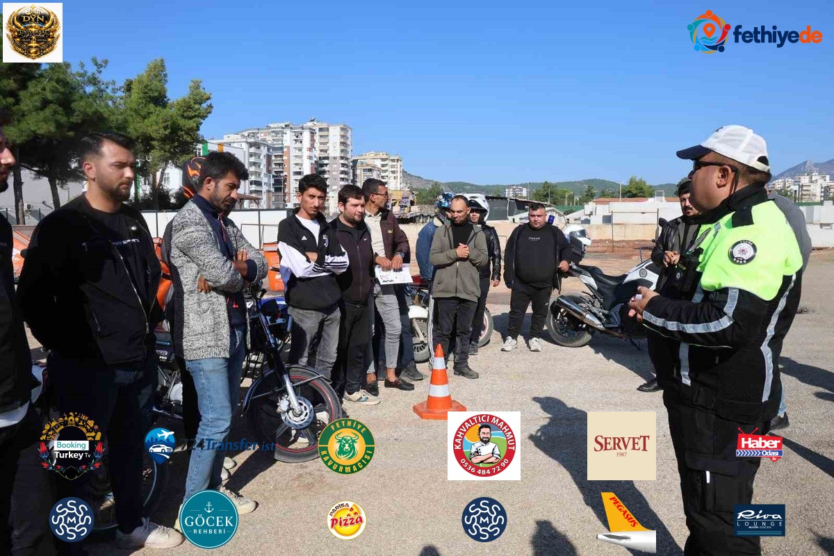 Kozan'da motokuryelere trafik eğitimi verildi, 'paketi 10 dakikada götürün' denildi