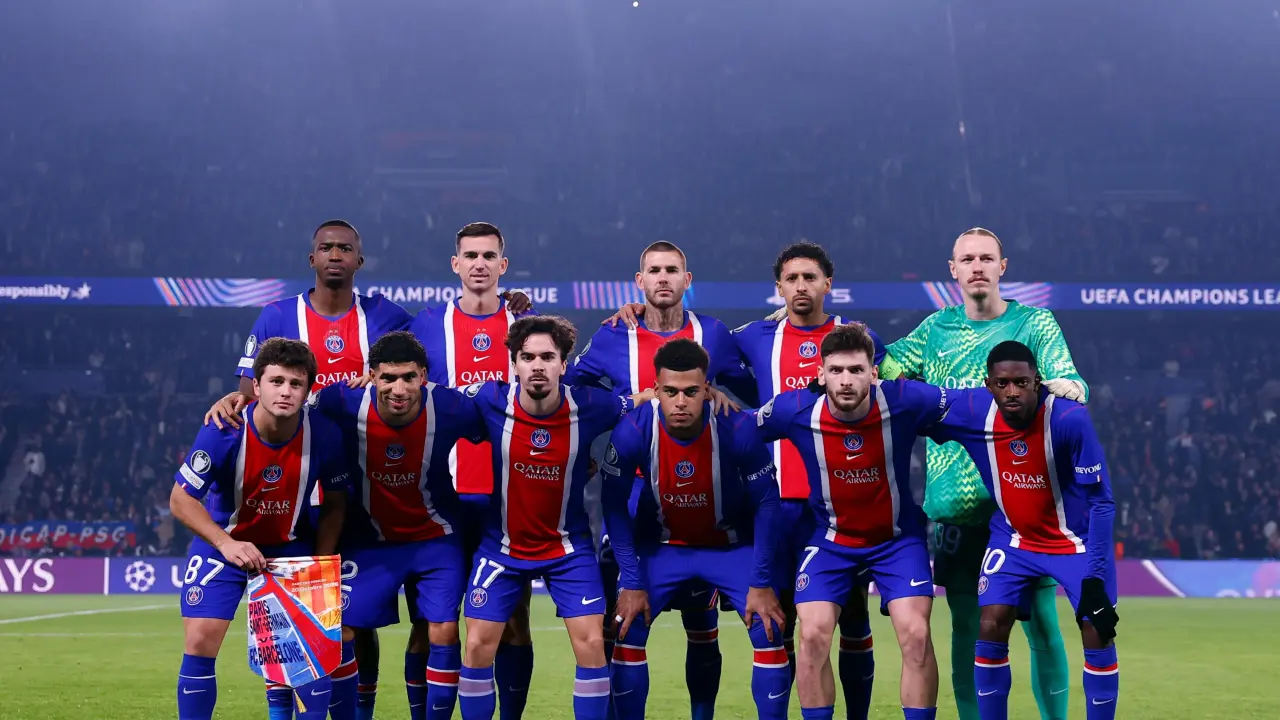 PSG, 4 gollük Barcelona galibiyetine sevinemedi bile! Yıldız ismin çapraz bağı koptu