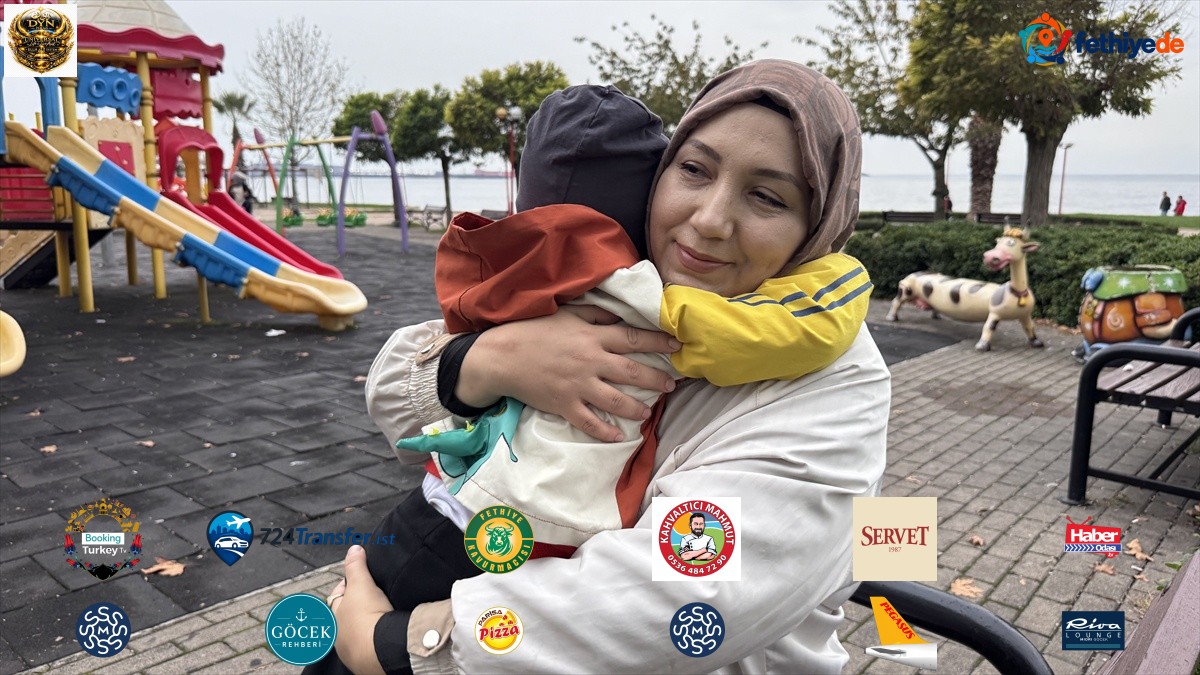 Zonguldak'ta 6 aylık hamileyken meme kanseri teşhisi konulan öğretmen oğlunu doğurdu