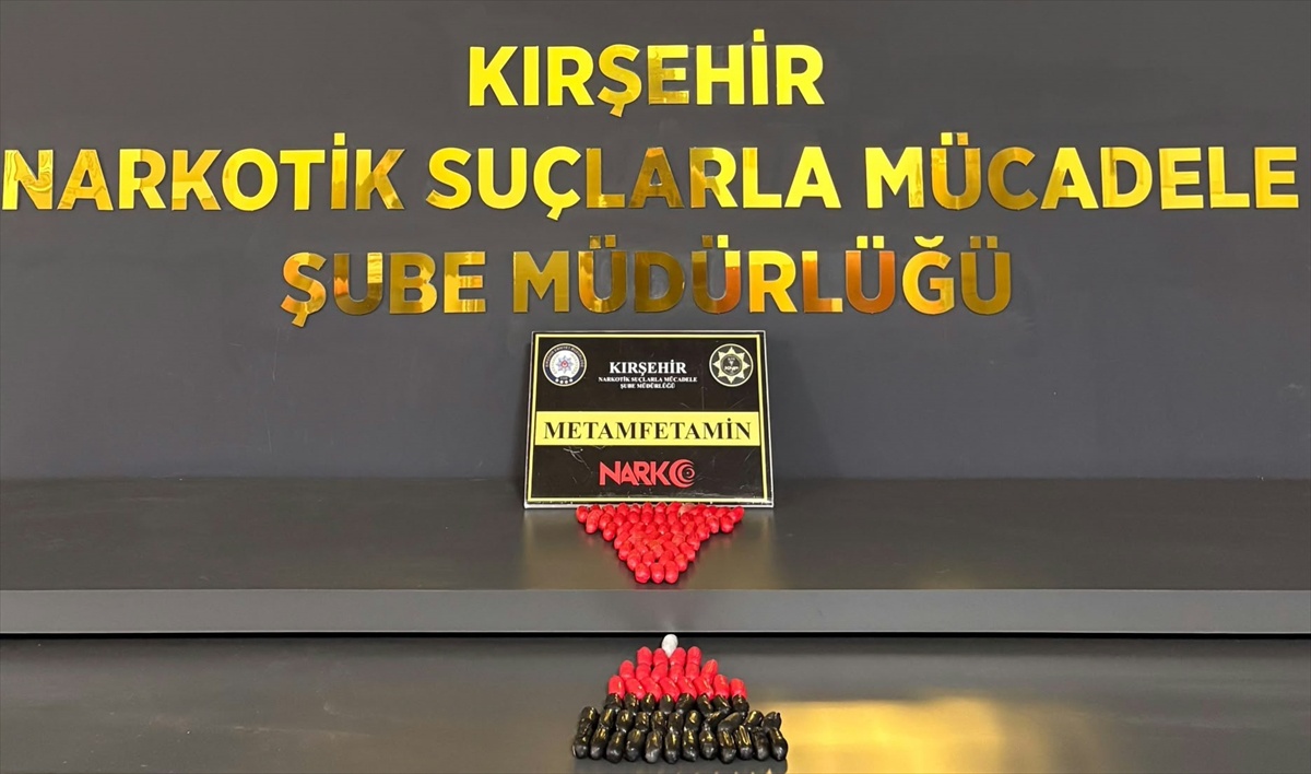 Kırşehir'de röntgende ortaya çıktı! Mide ve bağırsaklarından 100 kapsül uyuşturucu çıkan 2 İranlı tutuklandı