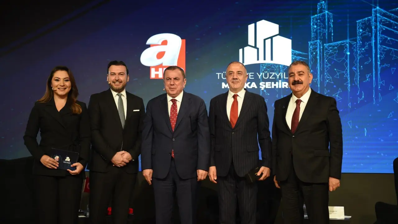 'Türkiye Yüzyılında Marka Şehirler Zirvesi' yerel yönetim temsilcilerini buluşturdu!