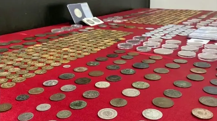 İzmir'de tarihi eser operasyonu! Yüzlercesi ele geçirildi