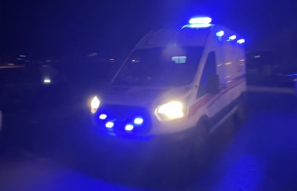 Hakkari Yüksekova'da evinde hareketsiz bulunan 20 yaşındaki genç kız hastanede öldü