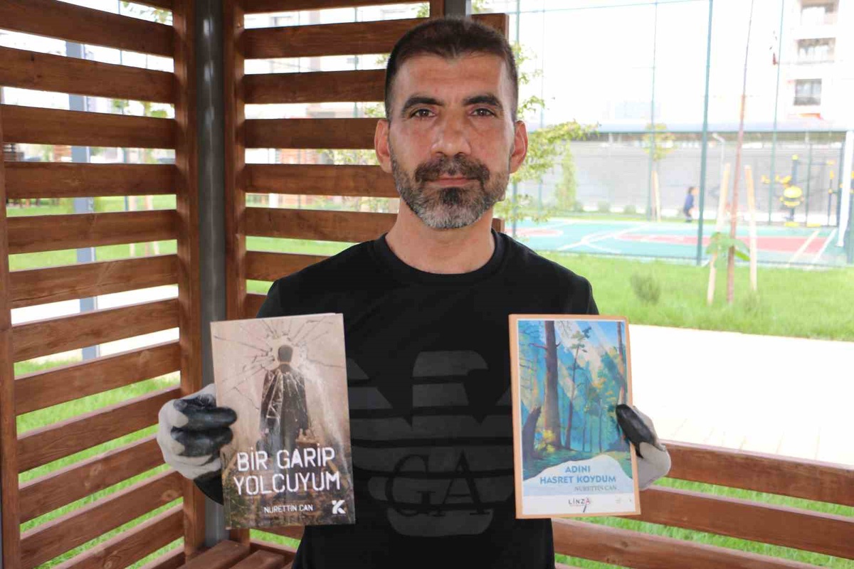 Diyarbakırlı apartman görevlisi Can, iki şiir kitabını sponsorlarla çıkardı
