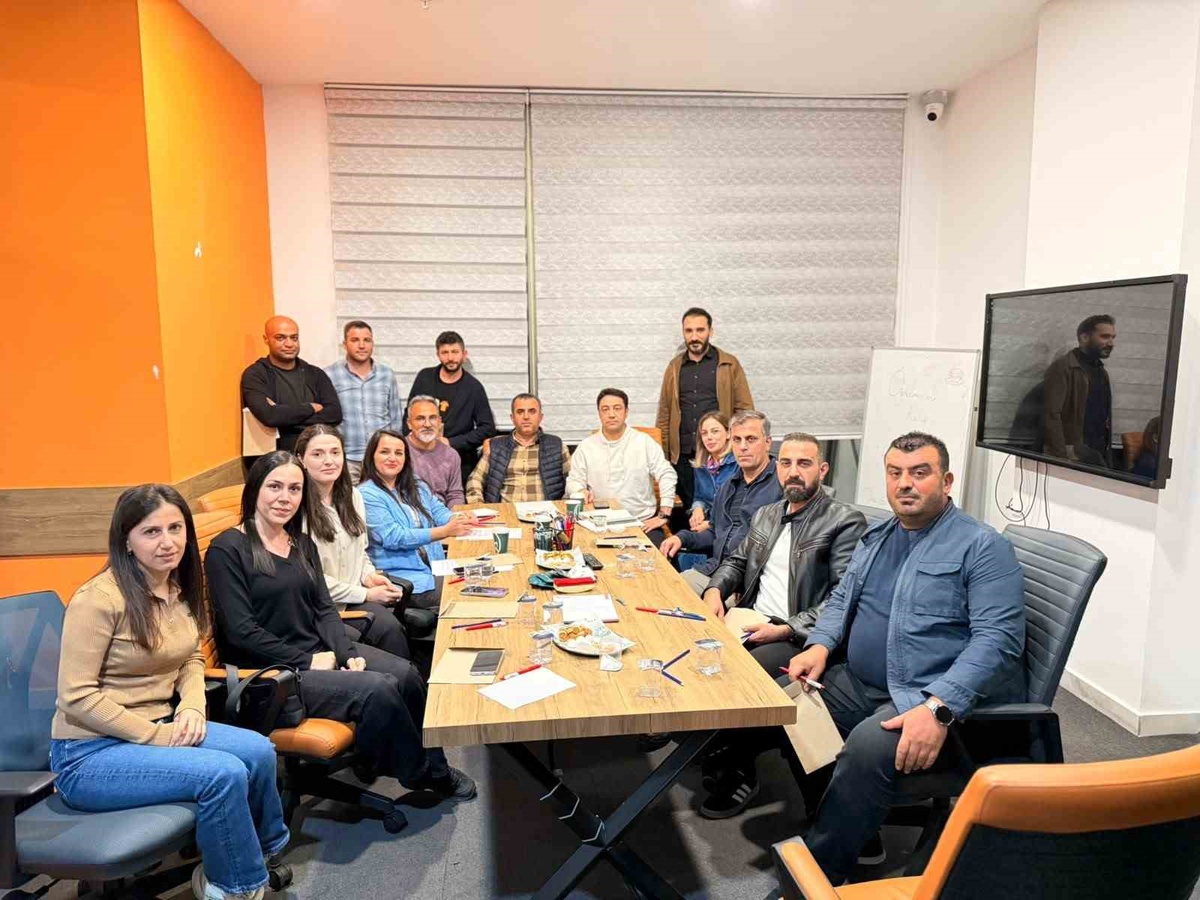 Malatya Yazıhan'da öğretmenler yapay zekanın mesleğe etkisini tartıştı