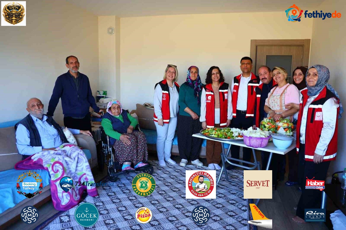 Elazığ'da gönüllüler 84 yaşındaki Özbay çiftine kışlık hazırlıkta yardım etti