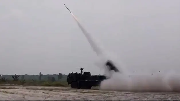 ROKETSAN'ın ihracat başarısı sahnede! Endonezya ordusu Türk füzeleriyle canlı atış yaptı!