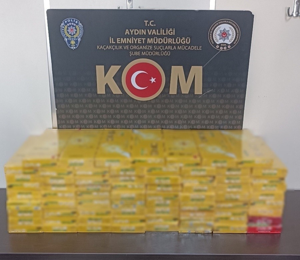 Aydın Efeler'de kaçakçılık operasyonunda 947 paket gümrük kaçağı sigara ele geçirildi