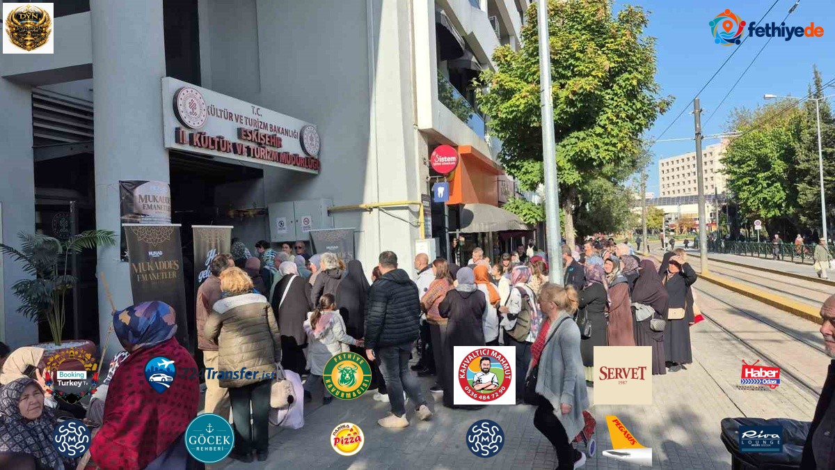 Eskişehir'de 150'nin üzerinde kutsal emanetin yer aldığı sergi yoğun ilgi gördü
