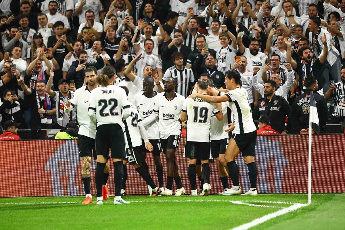 Beşiktaş, Crystal Palace ile 2-2 berabere kalıp bu sezon Avrupa'da ilk beraberliğini aldı
