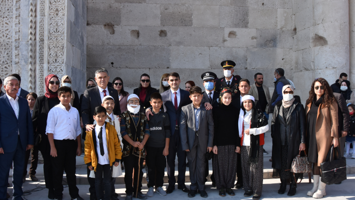 [BELEDIYE · Aksaray · Sultanhanı] CUMHURİYETİMİZİN 98 YILI COŞKUYLA KUTLANDI