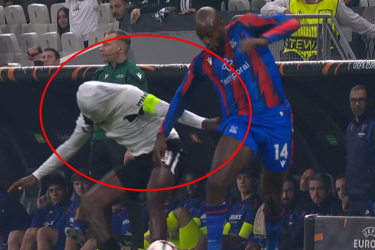 Beşiktaş maçında inanılmaz pozisyon! Tepkiler çığ gibi