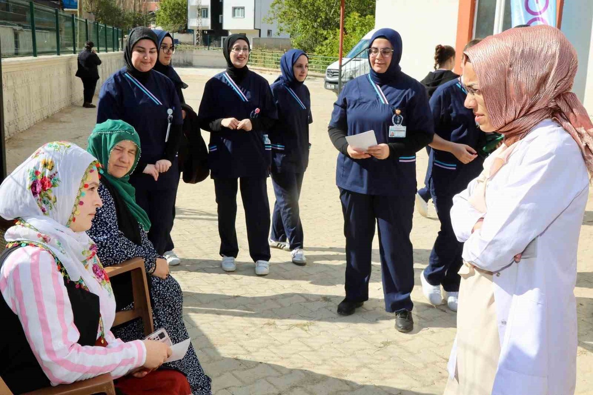 TOGÜ’nün mobil ebelik projesi Semerci köyünde anne adaylarına destek sunuyor