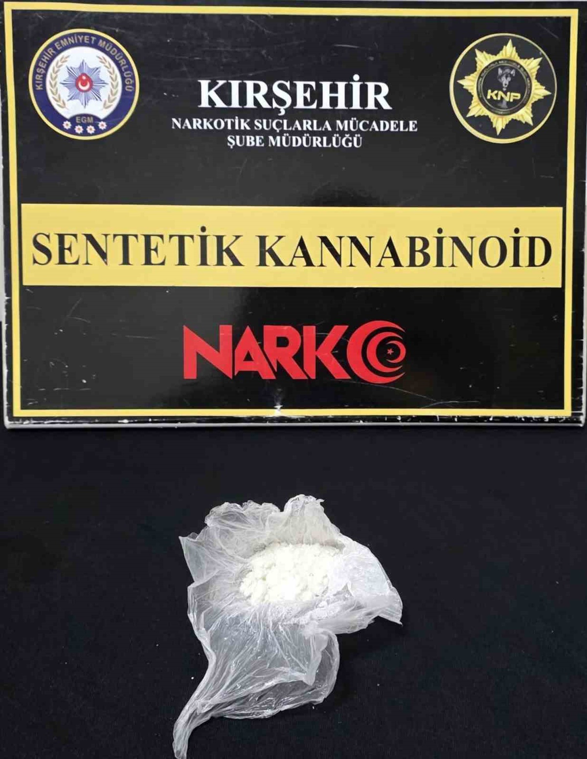 Kırşehir'de durdurulan otomobilde 10,40 gram uyuşturucu ele geçirildi