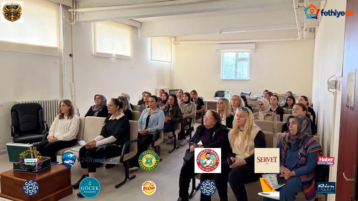 Sinop'ta Aile ve Sosyal Politikalar personeline meme kanseri eğitimi verildi