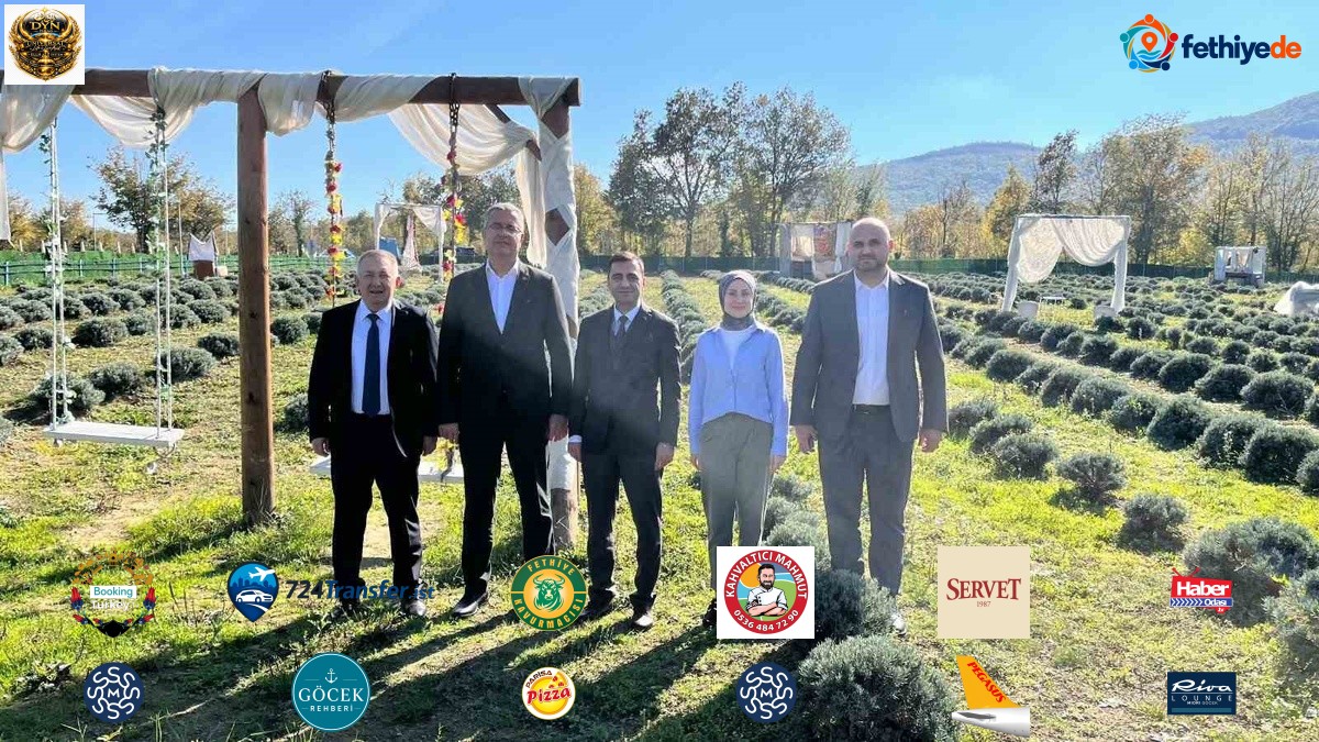 Samsun Kavak'ta Tarım Müdürü Yılmaz kadın üreticinin lavanta bahçesini ziyaret etti