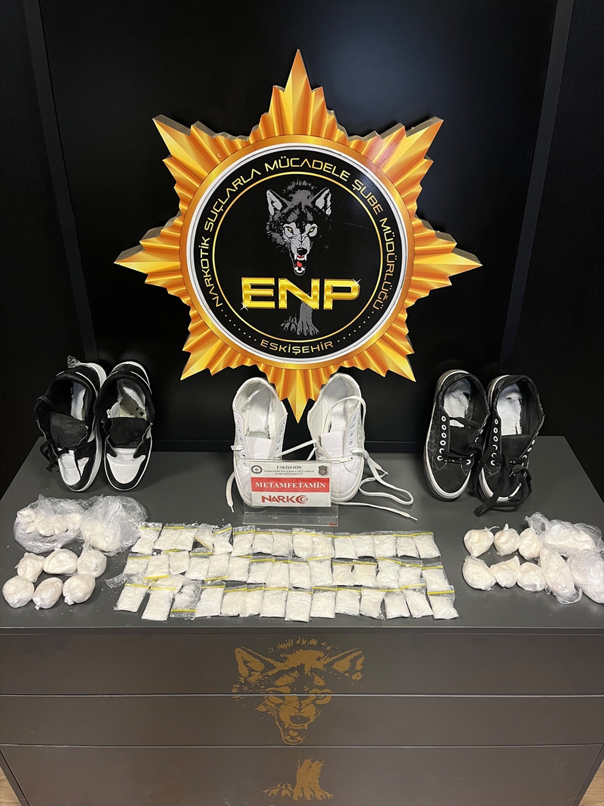 Eskişehir'de 1 kilo 120 gram uyuşturucu ele geçirildi, 3 şüpheli tutuklandı