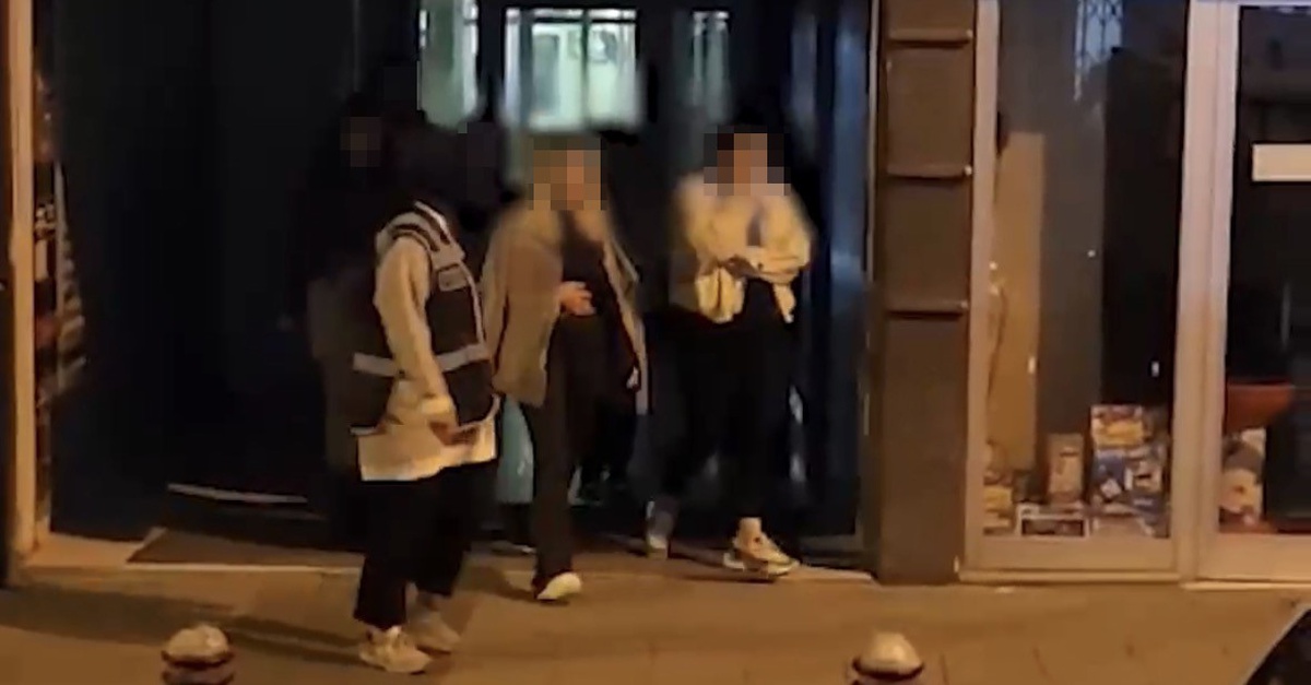 Kayseri'de masaj salonu operasyonunda 12 şüpheli yakalandı, 10'u tutuklandı