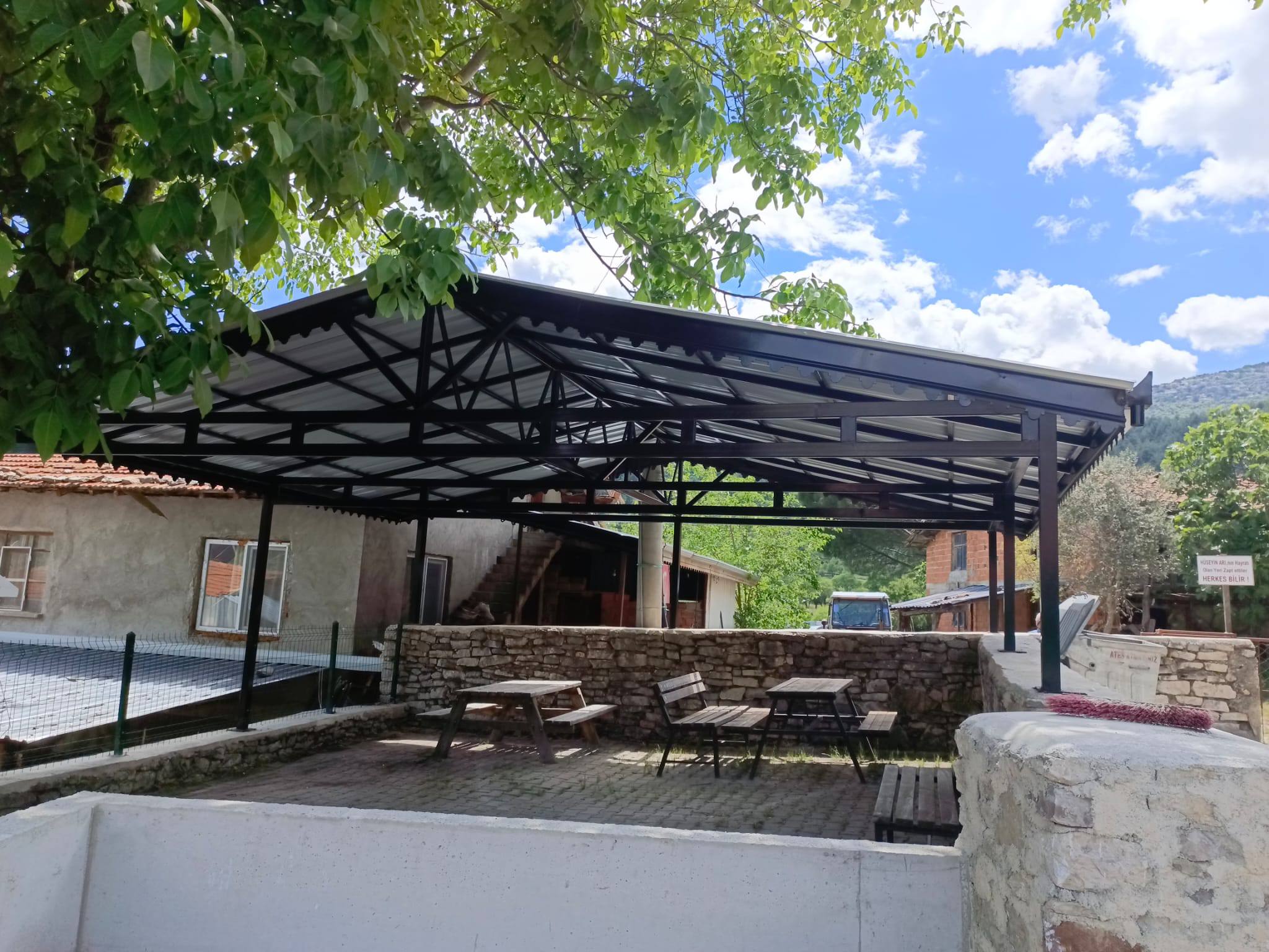 İbradı'nın Düzlen Mahallesi Yeni Sosyal Alanına Kavuştu