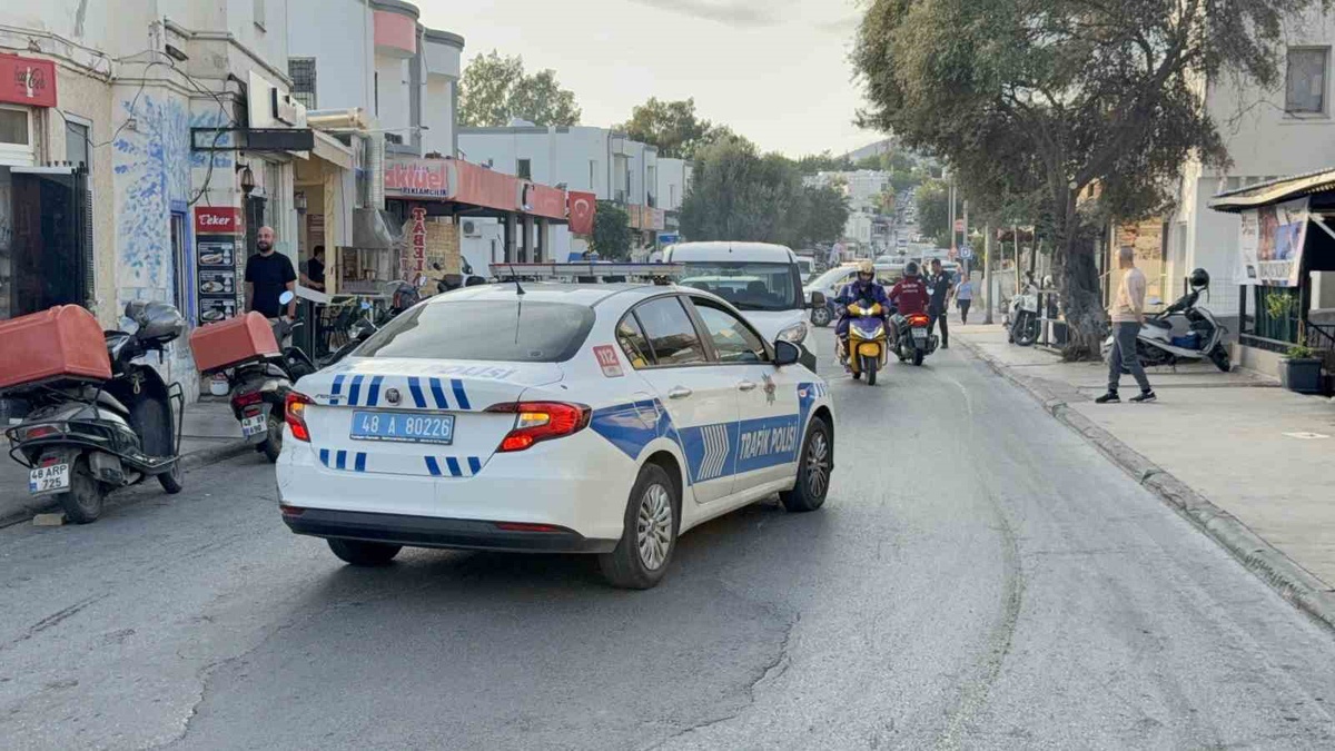 Muğla Bodrum'da depo yangında yaklaşık 15 dakikada kullanılamaz hale geldi
