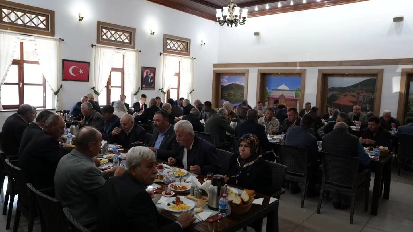[BELEDIYE · Ankara · Nallıhan] BELEDİYE BAŞKANIMIZ SAYIN ERTUNÇ GÜNGÖR MUHTARLARIMIZLA BİR ARAYA GELDİ