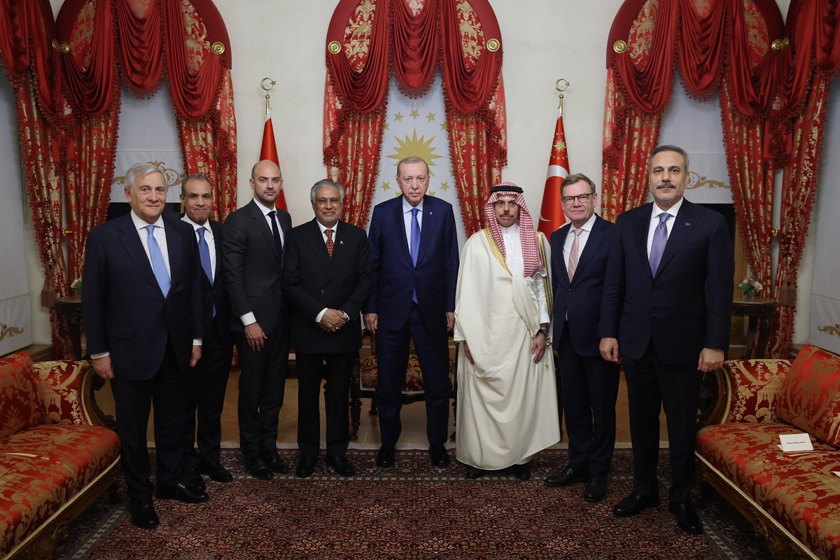 Cumhurbaşkanı Erdoğan, R4+E3 toplantısı için Türkiye’ye gelen Dışişleri Bakanlarını kabul etti
