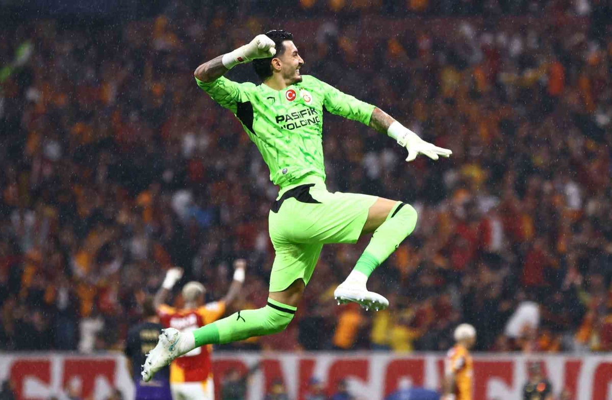 Galatasaray-Fenerbahçe derbisi öncesi Uğurcan 7 maçta 9, Ederson 7 maçta 4 gol yedi