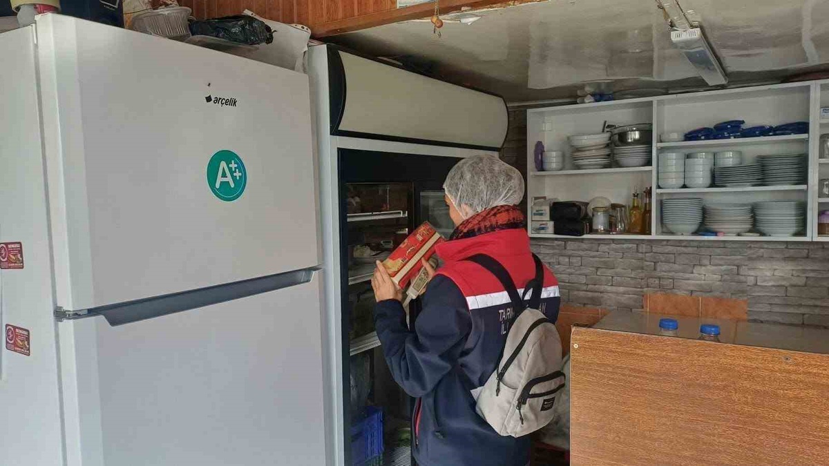 Aydın Sultanhisar'da Tarım ve Orman Müdürlüğü okul kantinlerini denetliyor