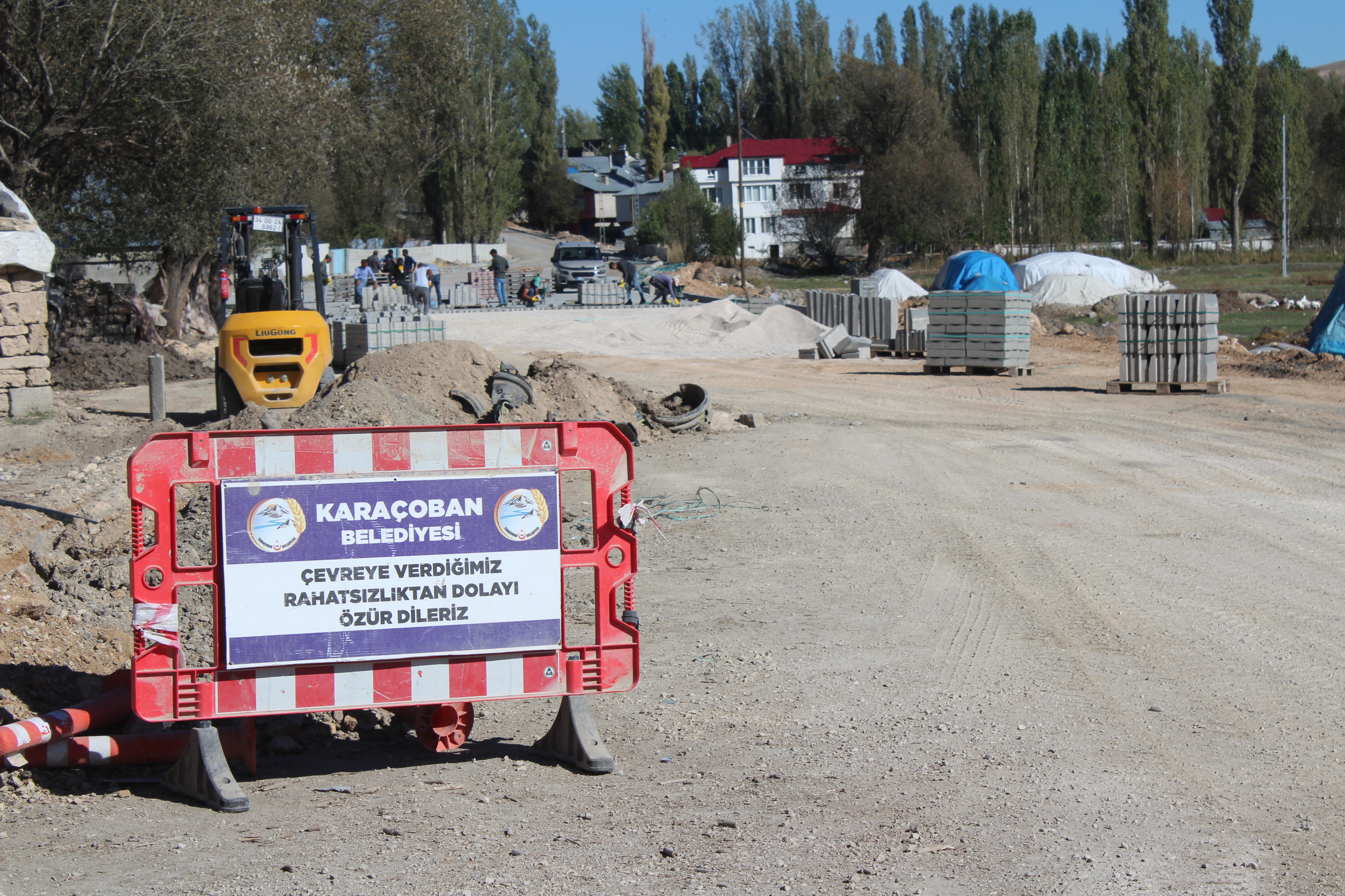 [BELEDIYE · Erzurum · Karaçoban] Kavaklı ve erhanlar mahallelerinde alt ve okul caddeleri yenileniyor!