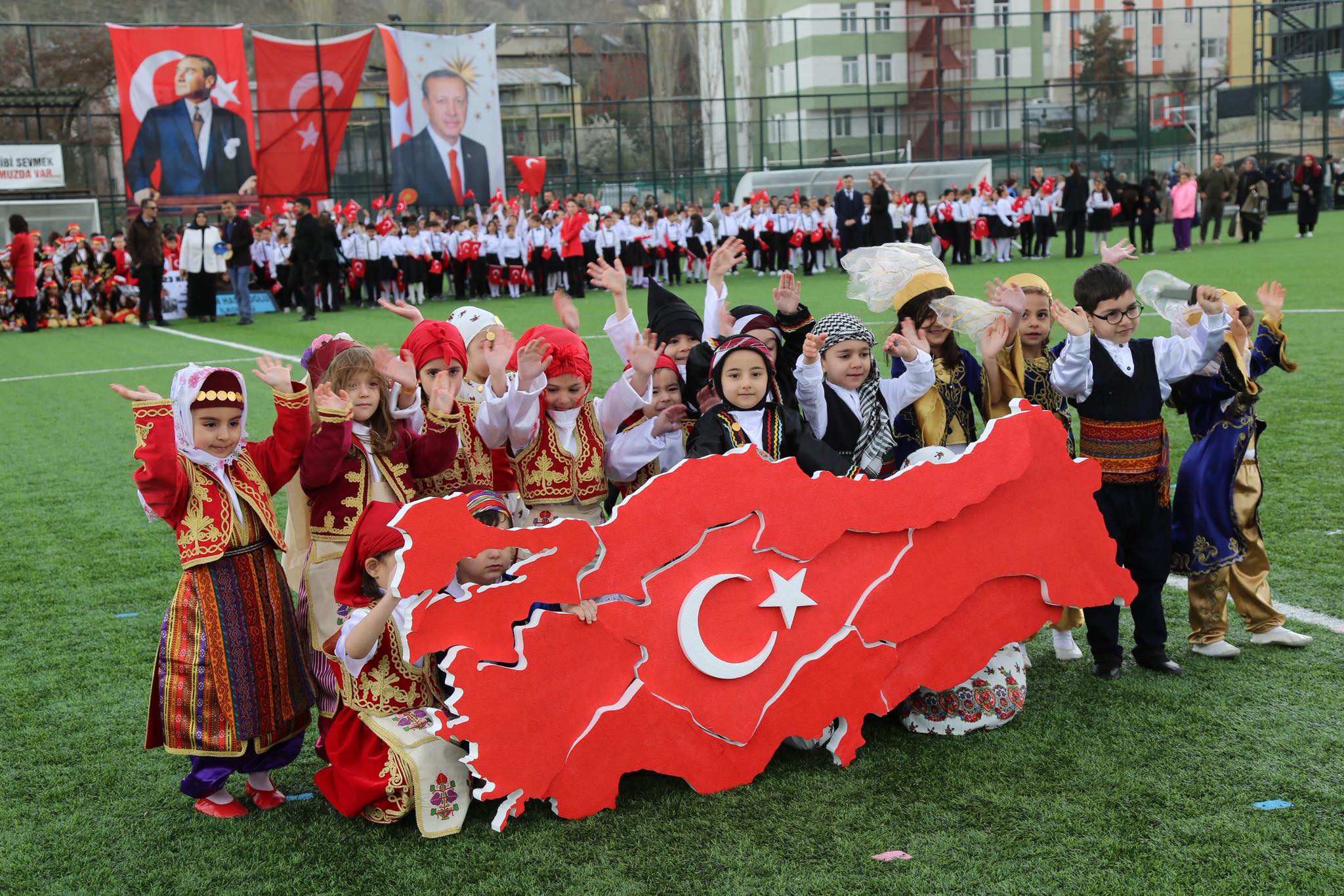 [BELEDIYE · Erzurum · Oltu] 23 nisan ulusal egemenlik ve çocuk bayramı ilçemizde coşkuyla kutlandı.