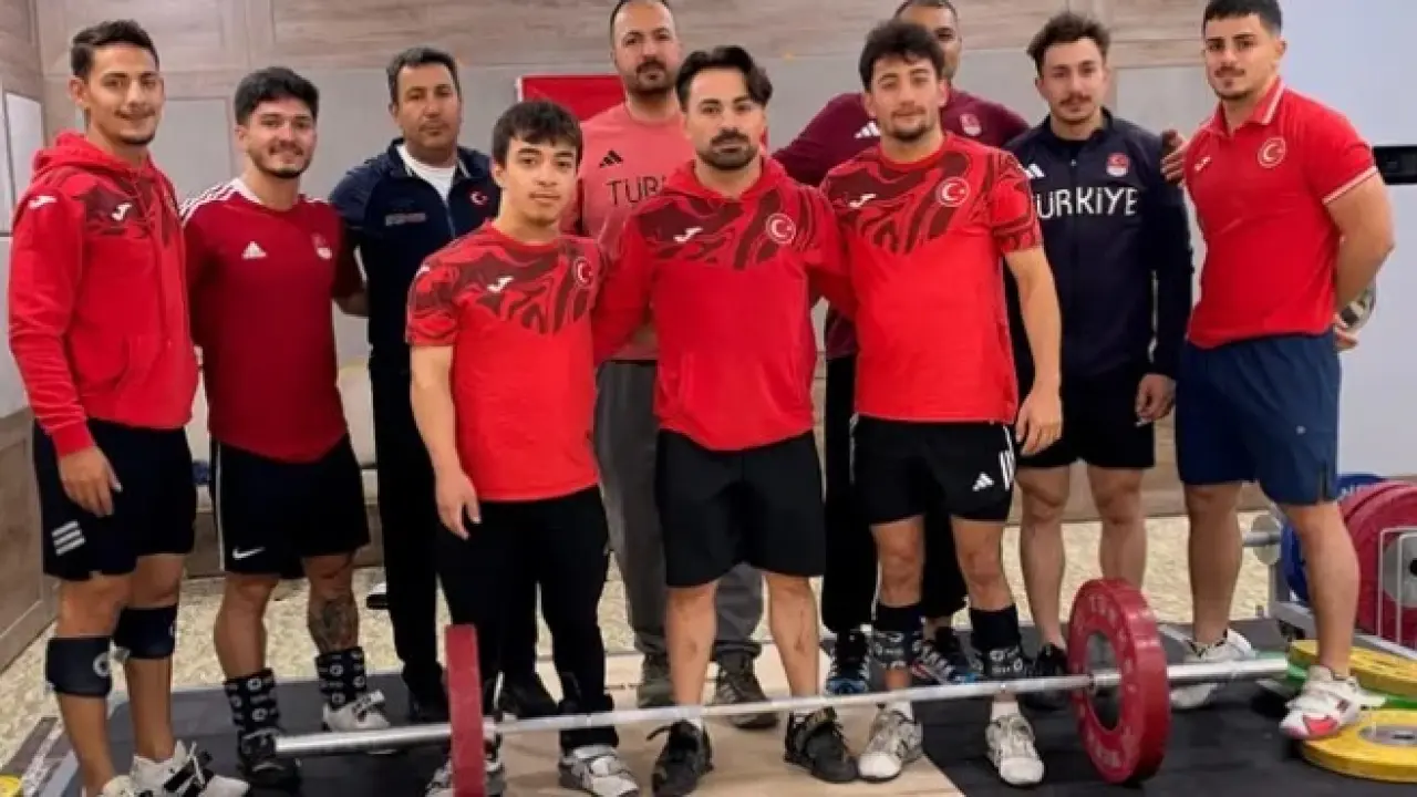 Milli halterciler, madalyalara talip! Çin'de Dünya Şampiyonası başlıyor