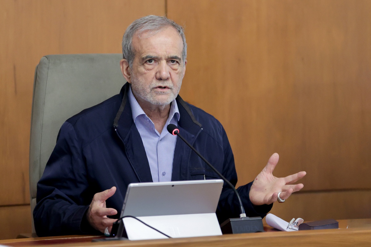 İran Cumhurbaşkanı Pezeşkiyan'dan ABD'ye sert sözler: Korkaklar her şeyi berbat etti