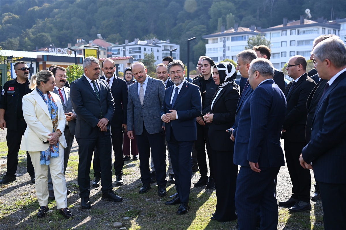 Tarım ve Orman Bakanı Yumaklı, Kastamonu'da Abana Limanı'nı inceledi