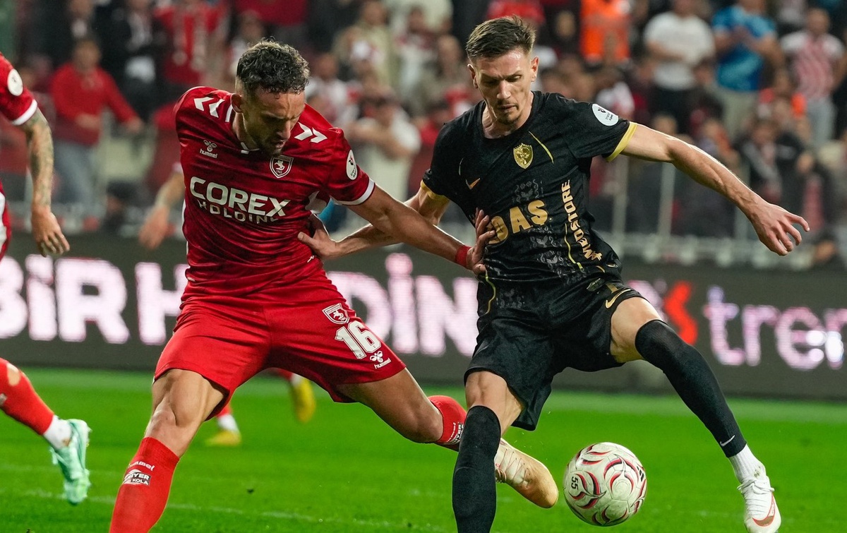 Samsunspor sahasında Amedspor'a 2-1 yenildi, Diagne ve Sousa kırmızı gördü