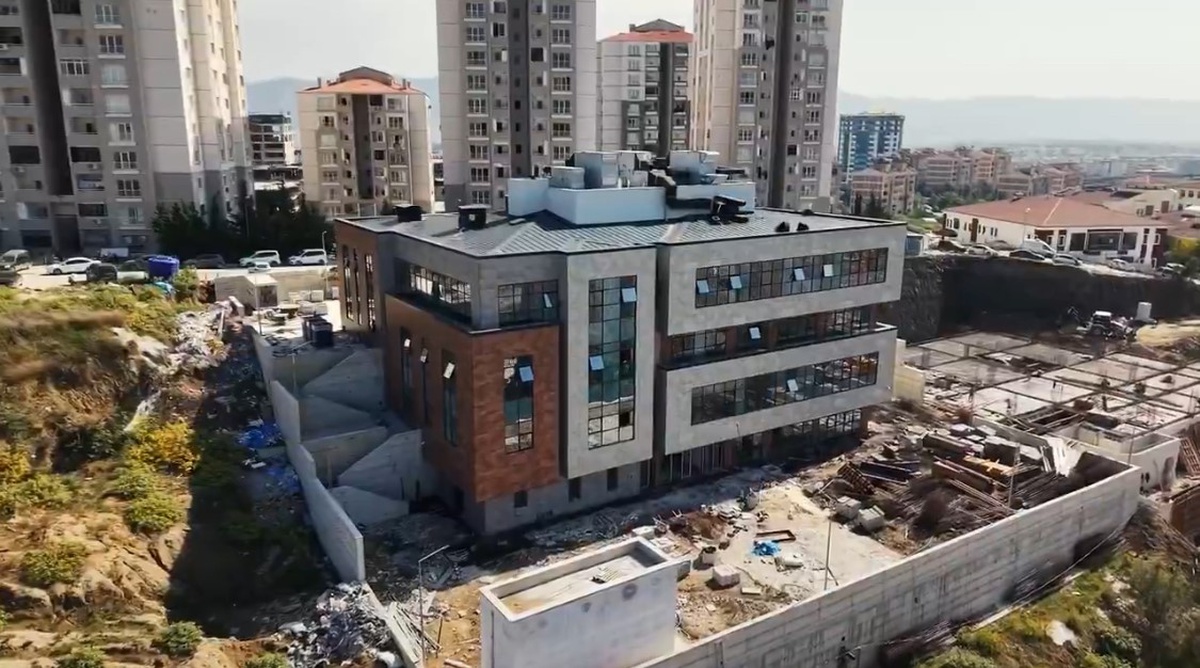 Hatay Valisi Masatlı, Antakya'da yapımı süren üç kamu hizmet binasını inceledi