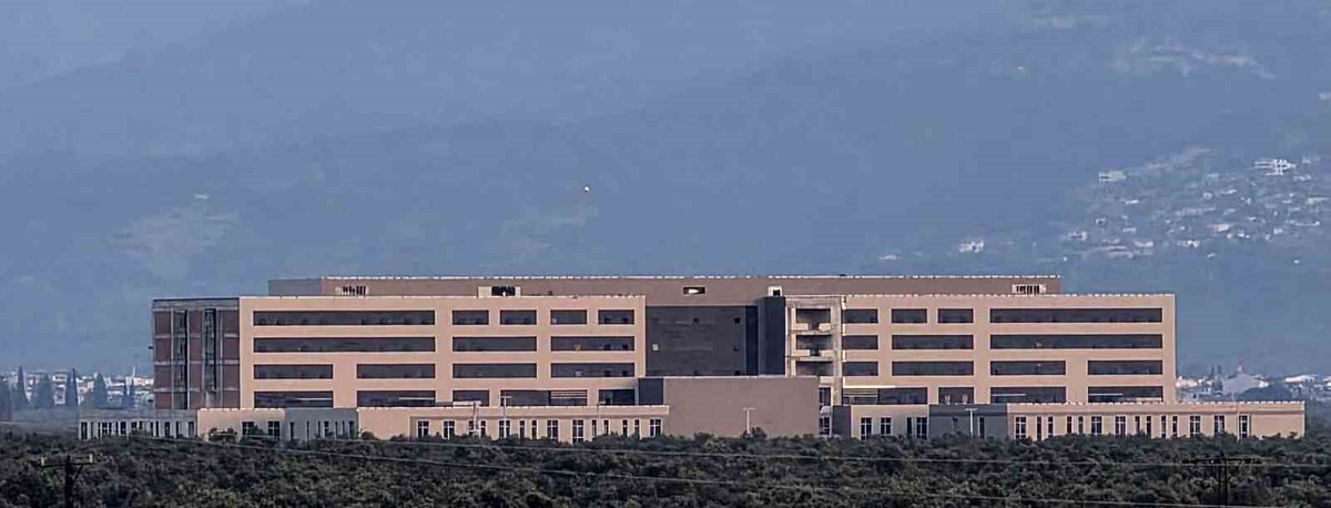 Edremit'te 300 yataklı devlet hastanesinde çalışmalar hızla sürüyor